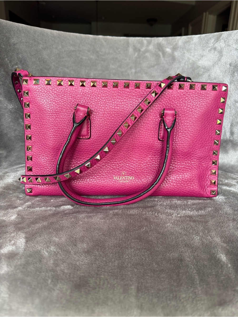 Valentino Garavani Rockstud Fuchsia Leather 2 Way Bag